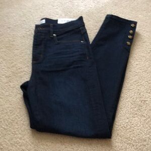 NWT. Loft jeans. Size 4 skinny.